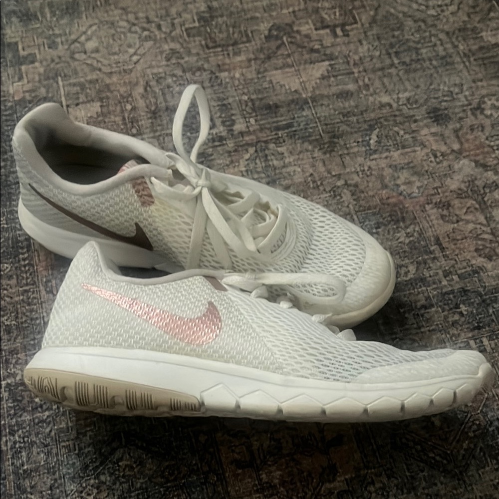 Nike flex experience run  Women's White and rose gold Athletic Shoes